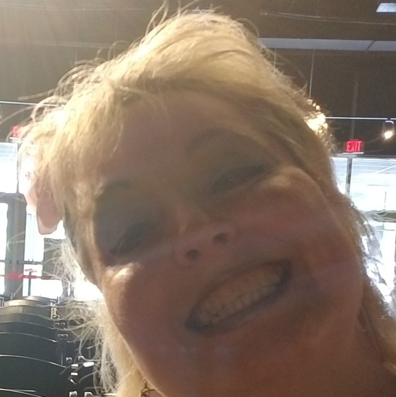 Meet your Posher, Val - Picture 1 of 1